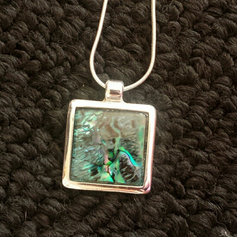 Necklace earring set - Picture 2 of 3